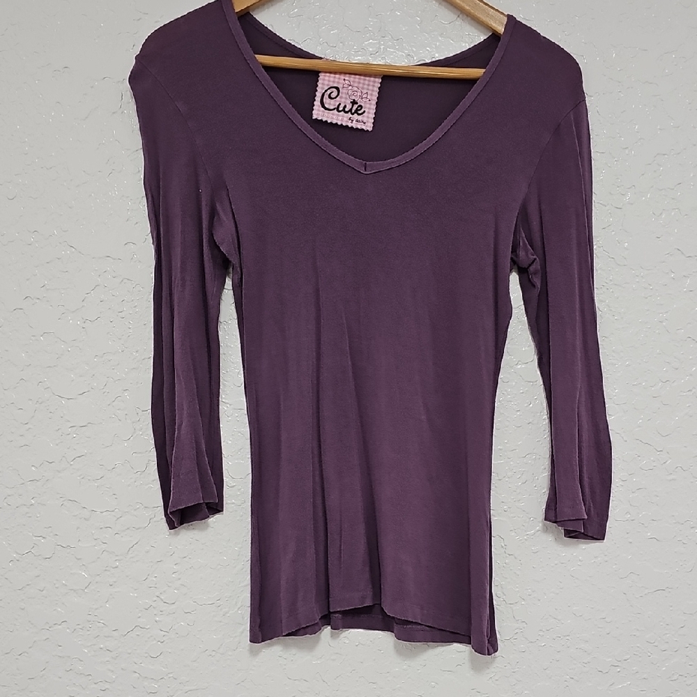 Daisy Purple Fitted 3/4 Sleeve Top